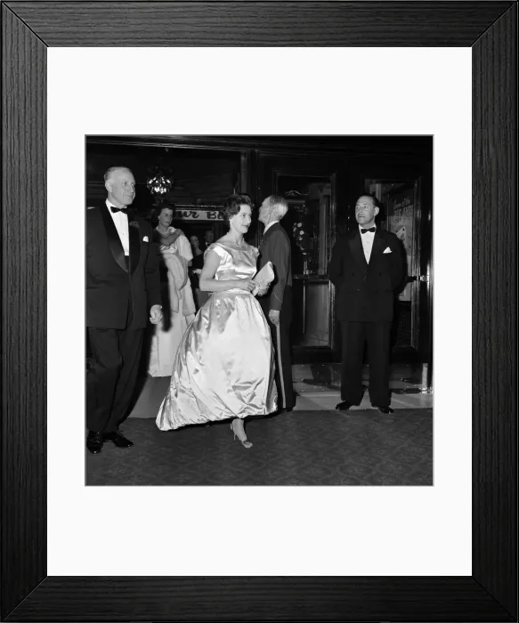 Framed Print : The Royal World Premiere of the film Look Back in Anger'at the Empire Theatre