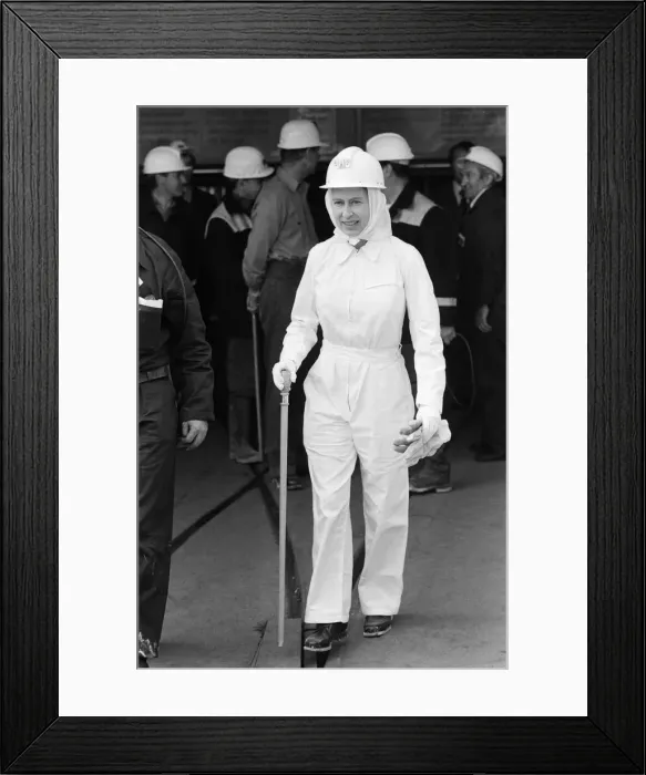 Framed Print : Queen Elizabeth visits visiting Silverwood Colliery, near Rotherham, South Yorkshire Framed Print : Queen Elizabeth visits visiting Silverwood Colliery, near Rotherham, South Yorkshire