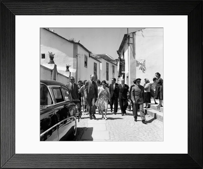 Framed Print : Princess Margaret visits the walled town of Obidos, Portugal Framed Print : Princess Margaret visits the walled town of Obidos, Portugal