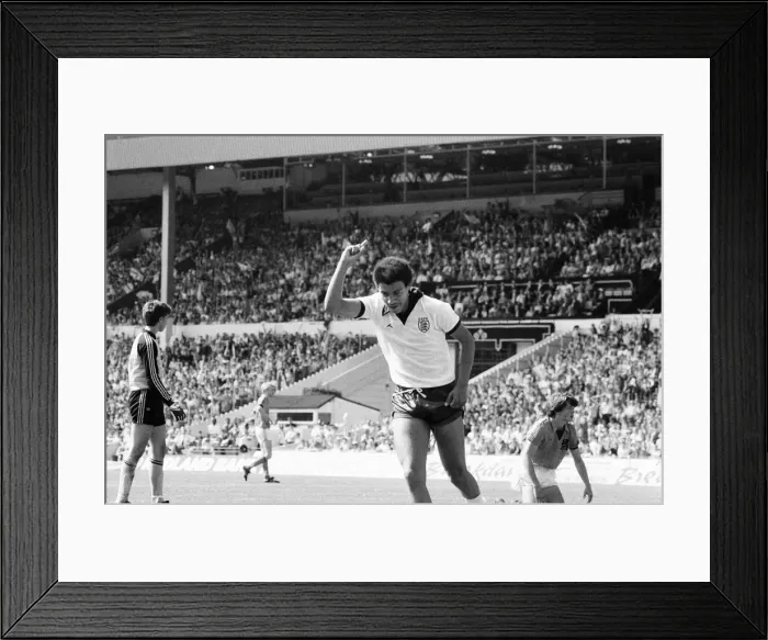 Framed Print : England v Netherlands Schoolboy International at Wembley Stadium, Saturday 9th June 1984 Framed Print : England v Netherlands Schoolboy International at Wembley Stadium, Saturday 9th June 1984