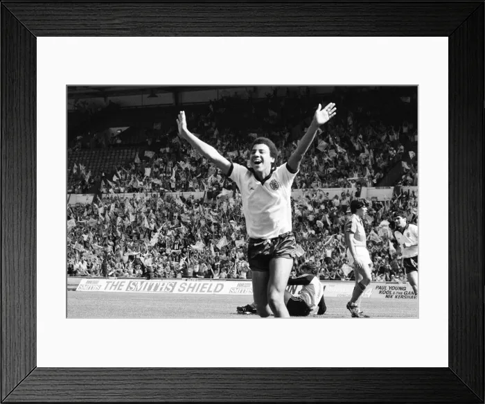 Framed Print : England v Netherlands Schoolboy International at Wembley Stadium, Saturday 9th June 1984 Framed Print : England v Netherlands Schoolboy International at Wembley Stadium, Saturday 9th June 1984