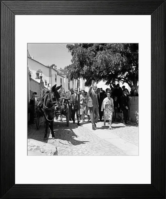 Framed Print : Princess Margaret visits the walled town of Obidos, Portugal Framed Print : Princess Margaret visits the walled town of Obidos, Portugal
