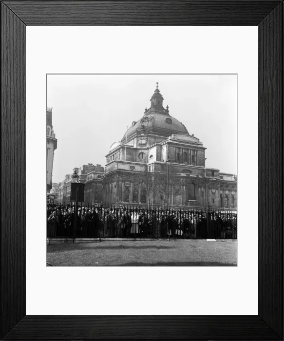 Framed Print : Memorial Service for Edwina Mountbatten, Countess Mountbatten of Burma at Westminster Framed Print : Memorial Service for Edwina Mountbatten, Countess Mountbatten of Burma at Westminster
