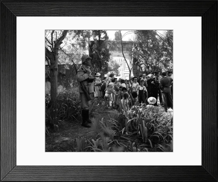 Framed Print : Princess Margaret visits Portugal. Crowds await the Princess outside the Duke of
