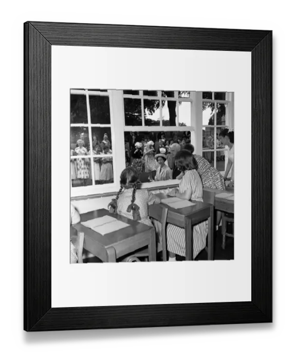 Framed Print : Princess Margaret visits the Royal Normal College for the Blind at Rowton Castle Framed Print : Princess Margaret visits the Royal Normal College for the Blind at Rowton Castle