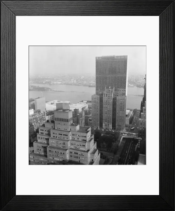 Framed Print : New York Scenes, Thursday 15th October 1964 Framed Print : New York Scenes, Thursday 15th October 1964