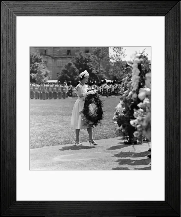 Framed Print : Queen Elizabeth II during her visit to Canada. The Queen is pictured at Green Island Framed Print : Queen Elizabeth II during her visit to Canada. The Queen is pictured at Green Island
