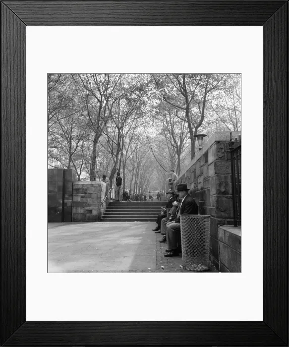 Framed Print : New York Scenes, Thursday 15th October 1964 Framed Print : New York Scenes, Thursday 15th October 1964