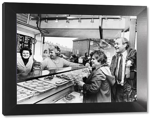Tony Benn calls in at North Shields shop to buy pies for his tea before setting off for