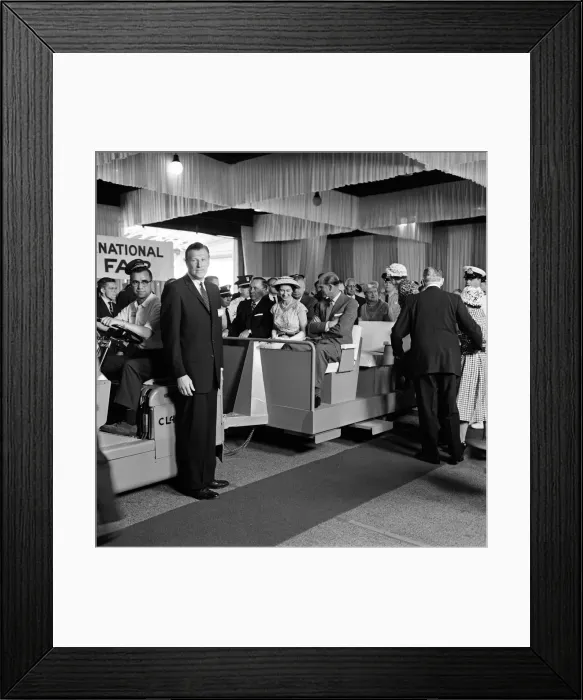 Framed Print : Queen Elizabeth II and Prince Philip, Duke of Edinburgh Royal tour of Canada Framed Print : Queen Elizabeth II and Prince Philip, Duke of Edinburgh Royal tour of Canada