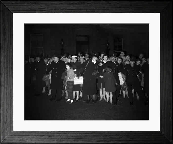 Framed Print : Crowds waiting to see Princess Margaret, her fiance Antony Armstrong-Jones Framed Print : Crowds waiting to see Princess Margaret, her fiance Antony Armstrong-Jones