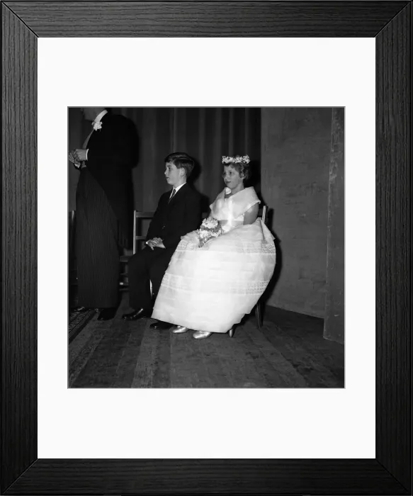 Framed Print : The wedding of Pamela Mountbatten and David Hicks at Romsey Abbey, Hampshire
