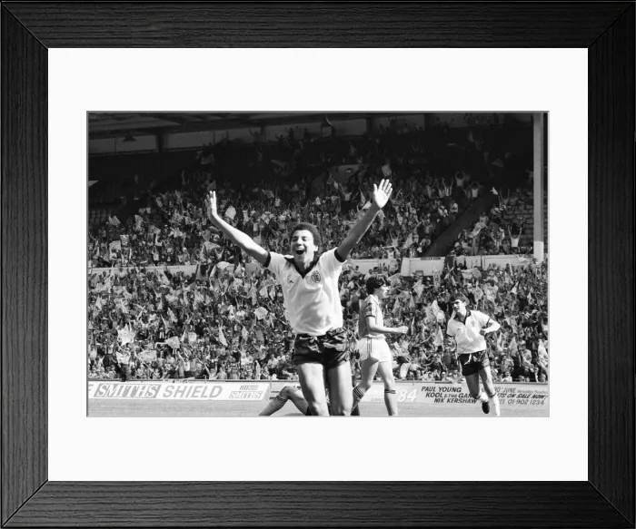 Framed Print : England v Netherlands Schoolboy International at Wembley Stadium, Saturday 9th June 1984