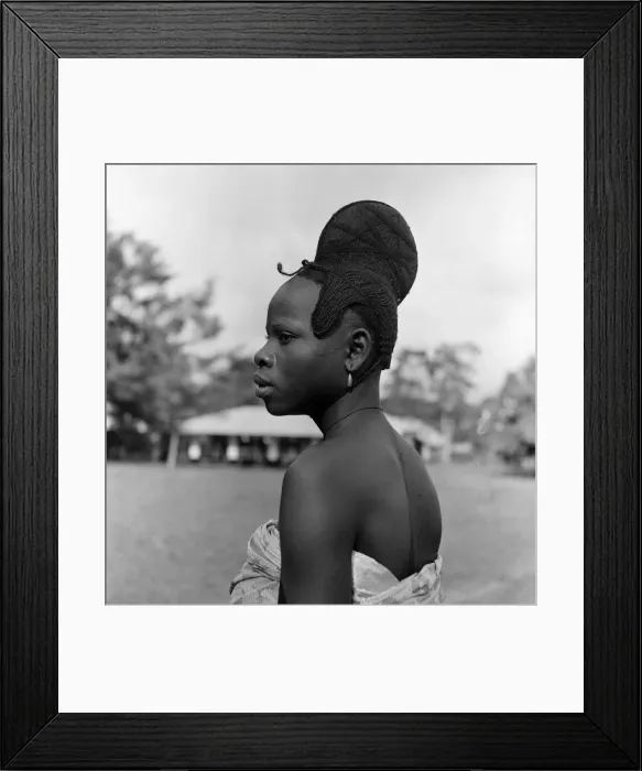 Framed Print : A Nigerian woman, pictured during the Royal Tour of Queen Elizabeth II Framed Print : A Nigerian woman, pictured during the Royal Tour of Queen Elizabeth II