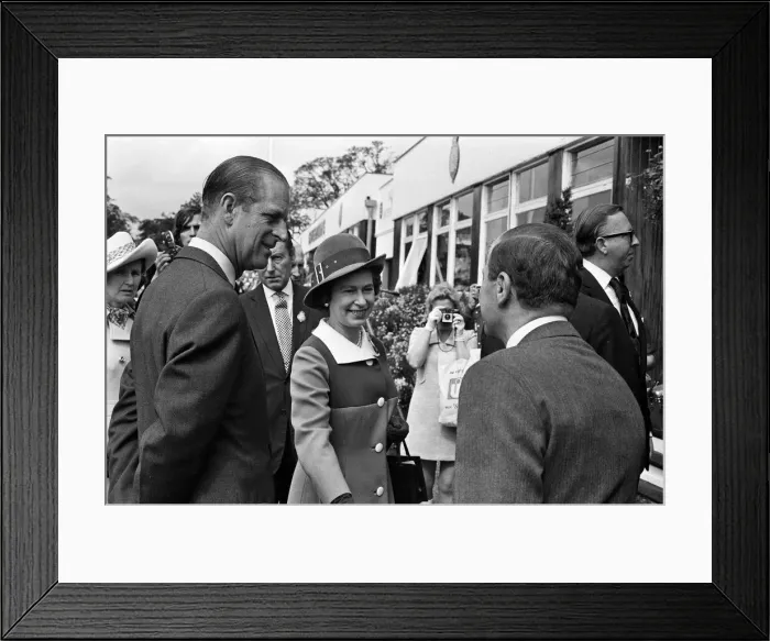 Framed Print : Queen Elizabeth II and Prince Philip, Duke of Edinburgh attend the Royal Show Framed Print : Queen Elizabeth II and Prince Philip, Duke of Edinburgh attend the Royal Show
