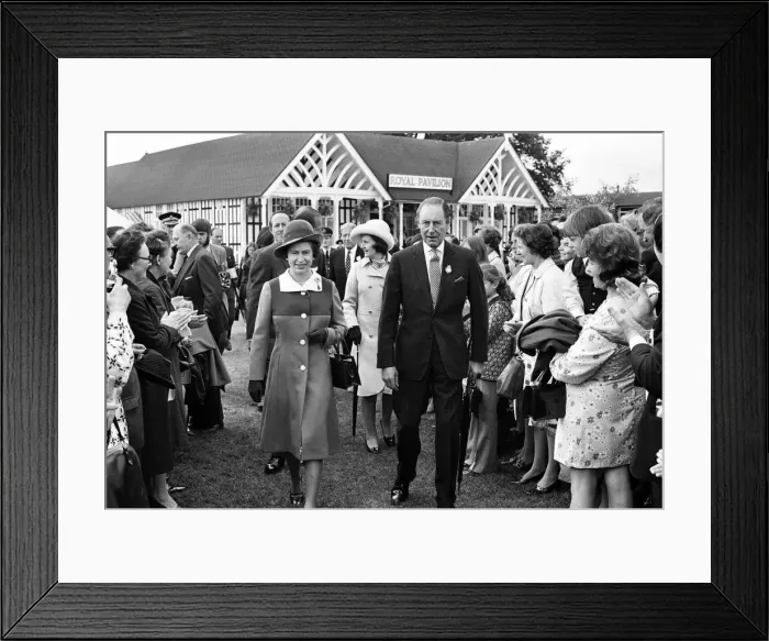 Framed Print : Queen Elizabeth II attends the Royal Show at Stoneleigh Park, Warwickshire. 5th July 1972 Framed Print : Queen Elizabeth II attends the Royal Show at Stoneleigh Park, Warwickshire. 5th July 1972