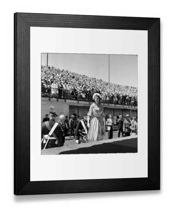 Framed Print : Queen Elizabeth II during the Royal tour of Canada. The Queen is pictured on a tour of Framed Print : Queen Elizabeth II during the Royal tour of Canada. The Queen is pictured on a tour of