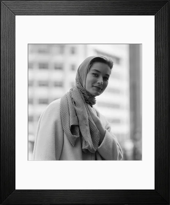 Framed Print : Tania Mallet, Model, 6th April 1961 Framed Print : Tania Mallet, Model, 6th April 1961