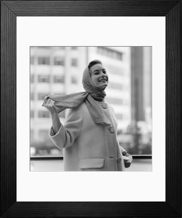 Framed Print : Tania Mallet, Model, 6th April 1961 Framed Print : Tania Mallet, Model, 6th April 1961