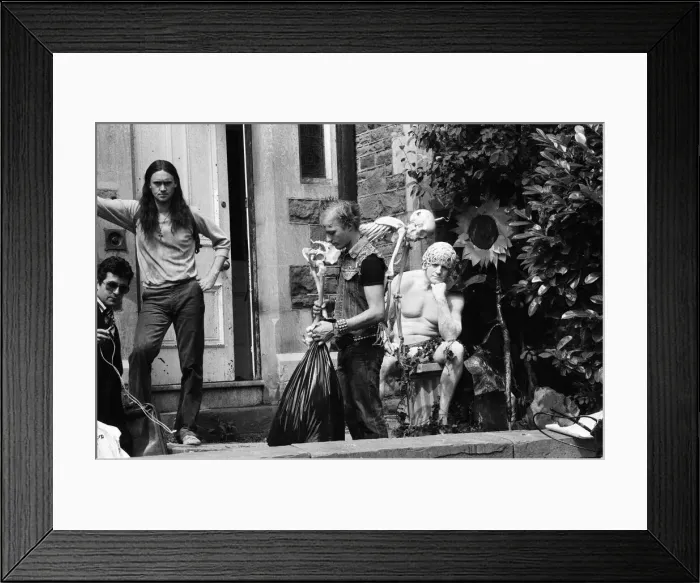 Framed Print : The cast of The Young Ones filming on location at Codrington Road, Bristol Framed Print : The cast of The Young Ones filming on location at Codrington Road, Bristol