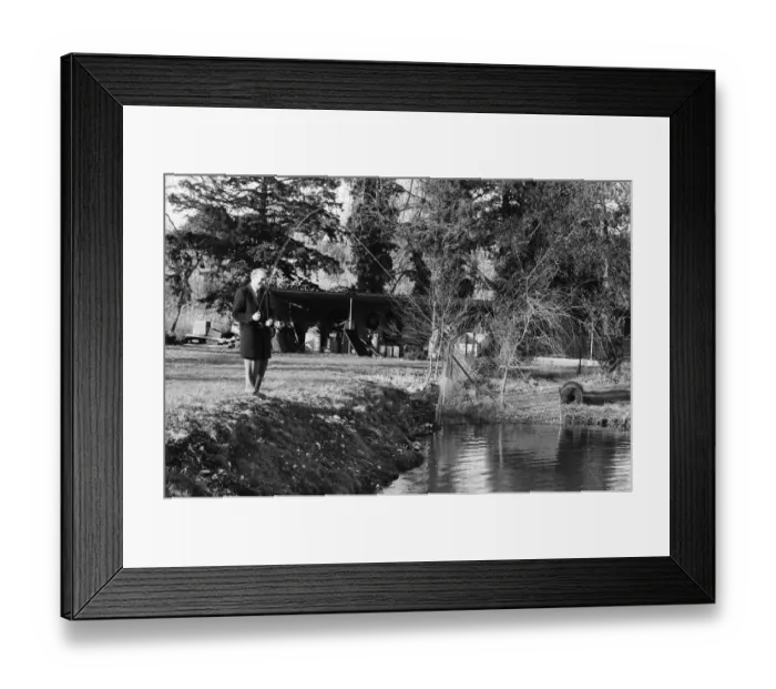 Framed Print : James Pettigrew, trout farming at Avington Trout Farm, in Itchen Abbas Framed Print : James Pettigrew, trout farming at Avington Trout Farm, in Itchen Abbas