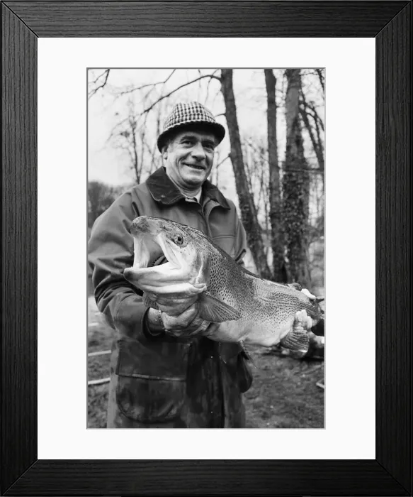Framed Print : Mr Sam Holland (52) owner of Avington Trout Fishery, with a 3 year old Avington Strain Framed Print : Mr Sam Holland (52) owner of Avington Trout Fishery, with a 3 year old Avington Strain