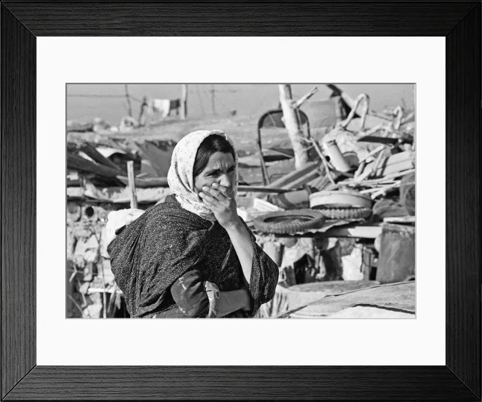 Framed Print : Shanty town on the eastern edge of Tehran, where open sewers run past houses made of mud
