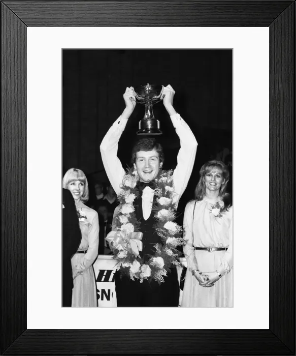 Framed Print : 1982 Benson & Hedges Masters Final, Steve Davis vs Terry Griffiths at Wembley