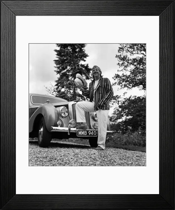 Framed Print : Ian Botham in his new role as fashion model, Birtles Hall, Cheshire. 7th June 1985