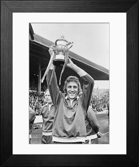 Framed Print : Middlesbrough v Sheffield Wednesday, Old Division League two match at Ayresome Park Framed Print : Middlesbrough v Sheffield Wednesday, Old Division League two match at Ayresome Park