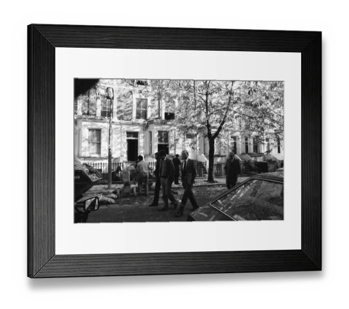 Framed Print : Press outside flat in Abingdon Road, Kensington, London, where Koo Stark, Actress