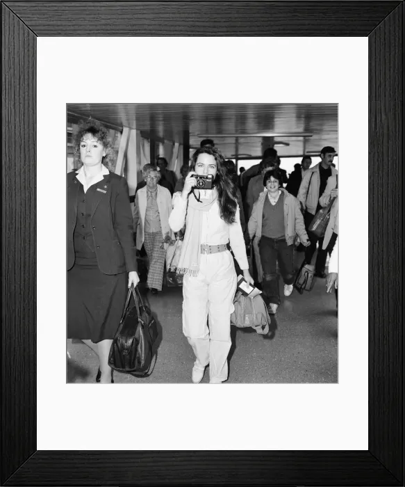 Framed Print : Koo Stark, Actress at London Heathrow Airport, Sunday 26th February 1984 Framed Print : Koo Stark, Actress at London Heathrow Airport, Sunday 26th February 1984