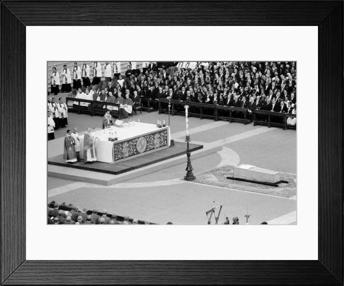 Framed Print : The funeral of Pope Paul VI at St. Peters Basilica, Vatican City. 12th August 1978 Framed Print : The funeral of Pope Paul VI at St. Peters Basilica, Vatican City. 12th August 1978