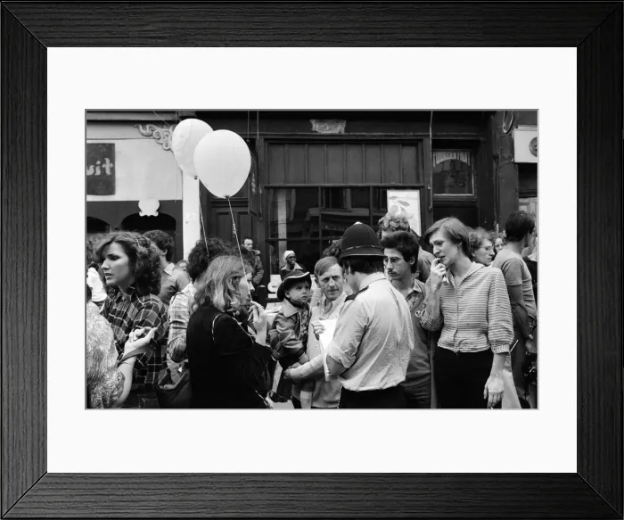 Framed Print : Notting Hill Carnival. The police check point for people who have had wallets, bags etc