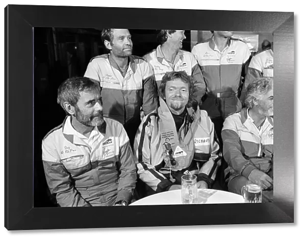 Richard Branson and other members of the crew from The Virgin Atlantic Challenger which