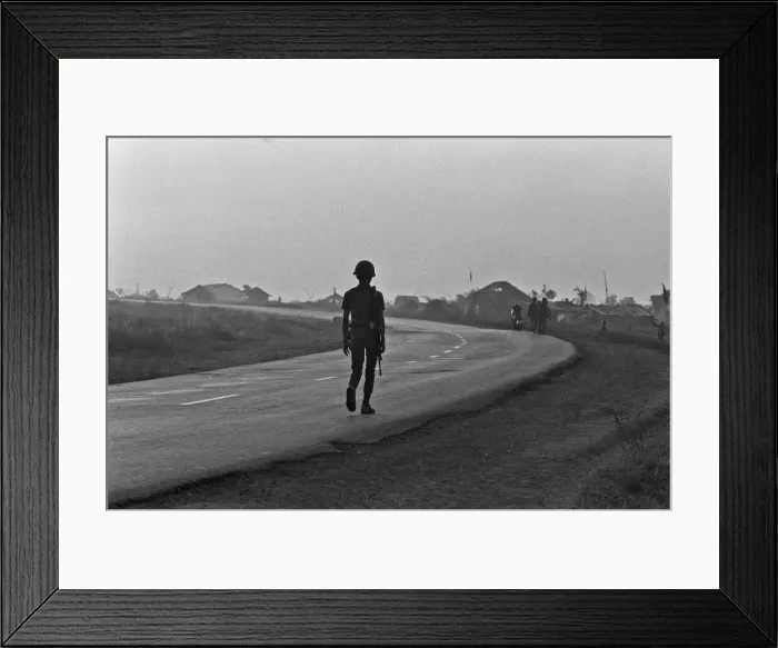 Framed Print : Soldiers of the South Vietnamese army advance on Viet Cong positions in Trang Bang just Framed Print : Soldiers of the South Vietnamese army advance on Viet Cong positions in Trang Bang just