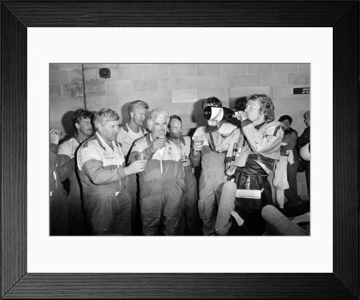 Framed Print : Richard Branson and other members of the crew from The Virgin Atlantic Challenger which Framed Print : Richard Branson and other members of the crew from The Virgin Atlantic Challenger which