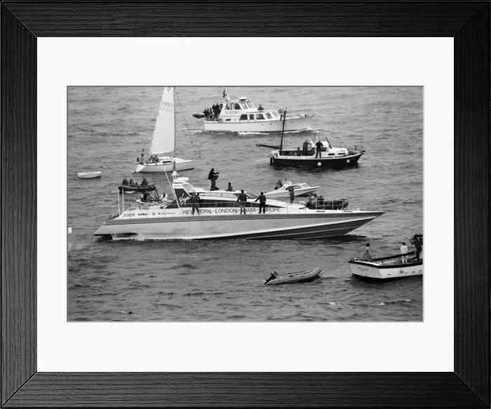 Framed Print : Richard Bransons powerboat, Virgin Atlantic Challenger breaks the trans-Atlantic sea Framed Print : Richard Bransons powerboat, Virgin Atlantic Challenger breaks the trans-Atlantic sea