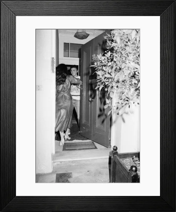 Framed Print : Koo Stark, Actress pictured outside her London Flat this evening, returning home Framed Print : Koo Stark, Actress pictured outside her London Flat this evening, returning home