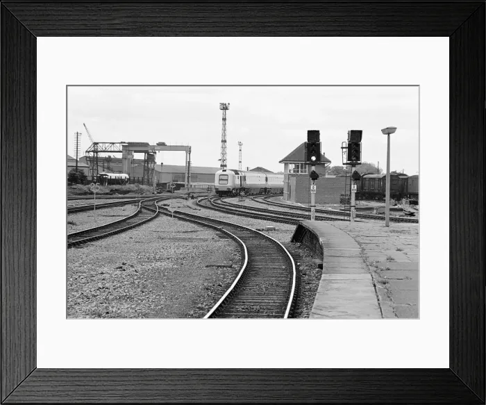 Framed Print : Prototype InterCity 125 diesel powered passenger train at Darlington Train Station
