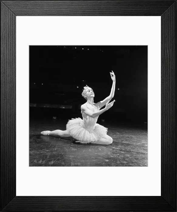 Framed Print : Dancer Gillian Lynne is playing two roles in the pantomime Cinderella at The Adelphi Framed Print : Dancer Gillian Lynne is playing two roles in the pantomime Cinderella at The Adelphi