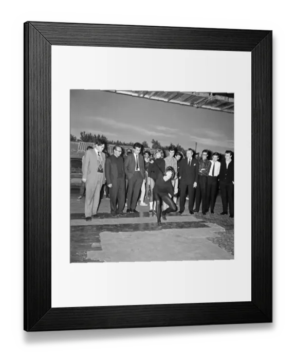Framed Print : Gillian Lynne, the choreographer for the film Wonderful Life Framed Print : Gillian Lynne, the choreographer for the film Wonderful Life