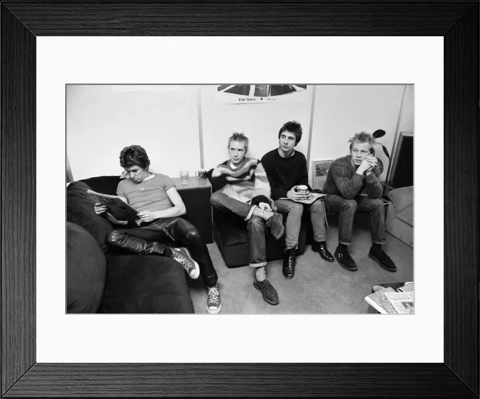 Framed Print : The Sex Pistols at their press conference, in response to growing criticism over their Framed Print : The Sex Pistols at their press conference, in response to growing criticism over their