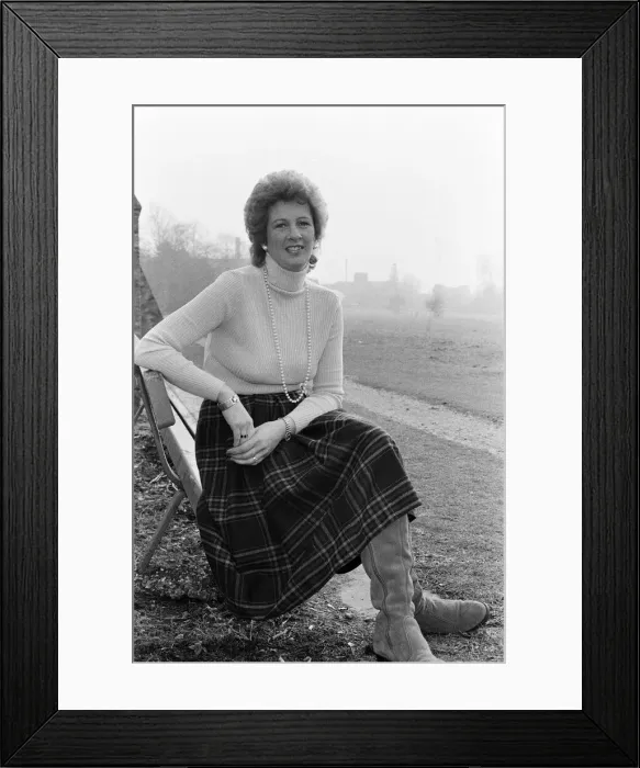 Framed Print : Linda Sawford, former lover of Elton John. She lived with Elton for around nine months in Framed Print : Linda Sawford, former lover of Elton John. She lived with Elton for around nine months in
