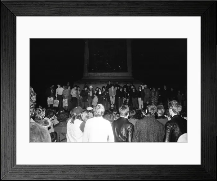 Framed Print : Crowds in Trafalgar Square for a ten minute prayer for John Lennon. 14th December 1980 Framed Print : Crowds in Trafalgar Square for a ten minute prayer for John Lennon. 14th December 1980