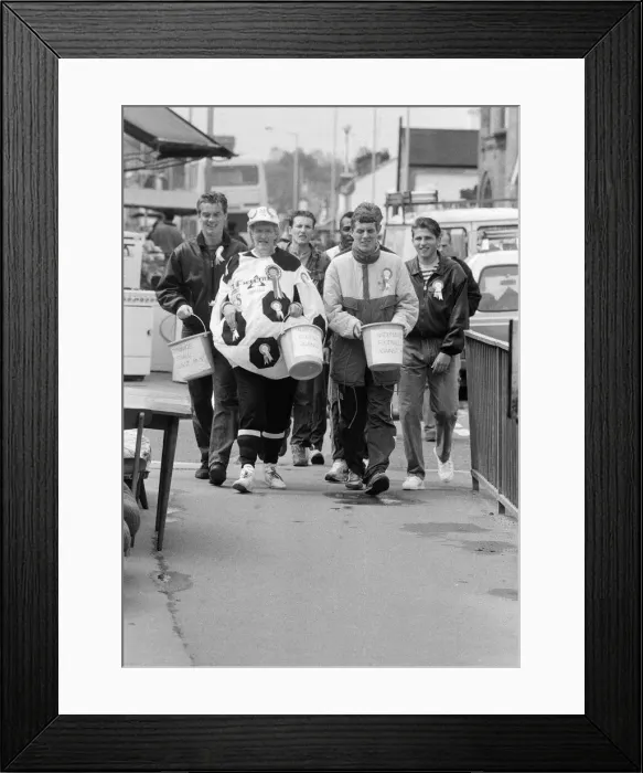 Framed Print : Reading Football Club Players Charity Walk, Nationwide Football Against MS, Oxford Road Framed Print : Reading Football Club Players Charity Walk, Nationwide Football Against MS, Oxford Road
