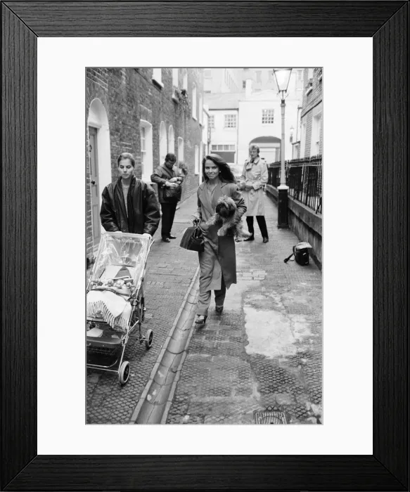 Framed Print : Koo Stark outside her Belgravia flat this afternoon, Wednesday 19th March 1986
