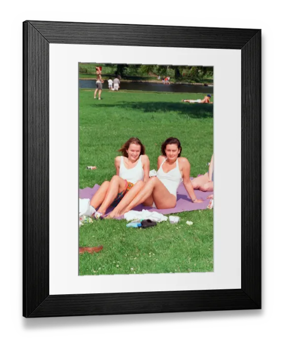 Framed Print : Hot Weather Pictures, Reading, Thursday 14th May 1992 Framed Print : Hot Weather Pictures, Reading, Thursday 14th May 1992