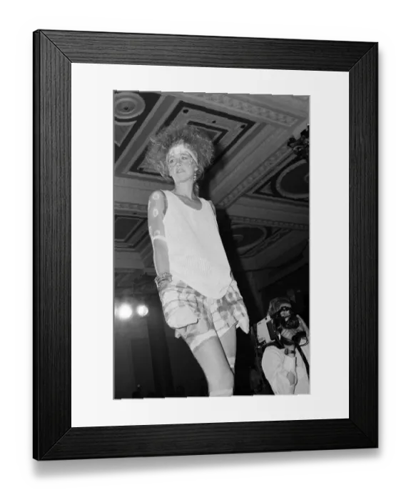 Framed Print : Vivienne Westwood and Malcolm Malcolm Mclaren host their first catwalk show Framed Print : Vivienne Westwood and Malcolm Malcolm Mclaren host their first catwalk show