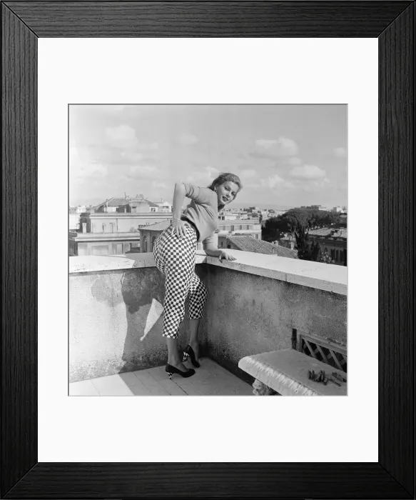 Framed Print : Abbe Lane, American singer and actress, in Rome, to star in film The Wanderers Framed Print : Abbe Lane, American singer and actress, in Rome, to star in film The Wanderers